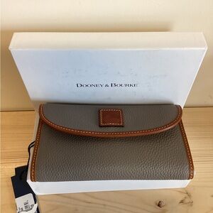 Dooney & Bourke Wallet — Pebble Grain Leather